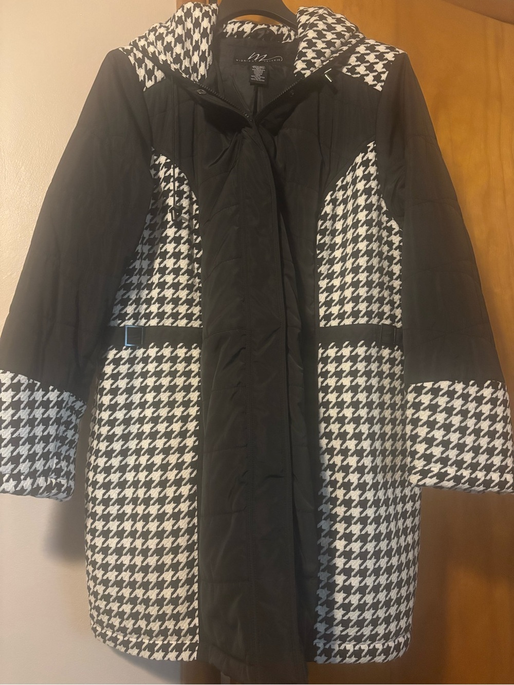 Midnight Velvet Black and White Houndstooth Puffer Coat with Hood